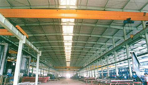 揚(yáng)州通華半掛車有限公司主廠房?jī)?nèi)景